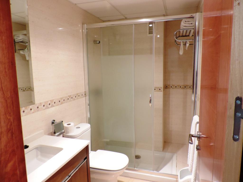 Apartamentos Dona Lucia Torremolinos Room photo